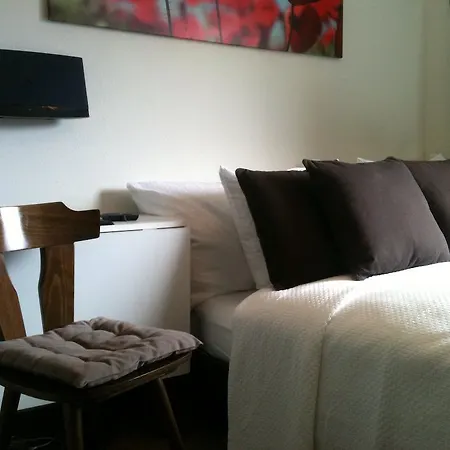 Appartement Studio Irmella 25 *